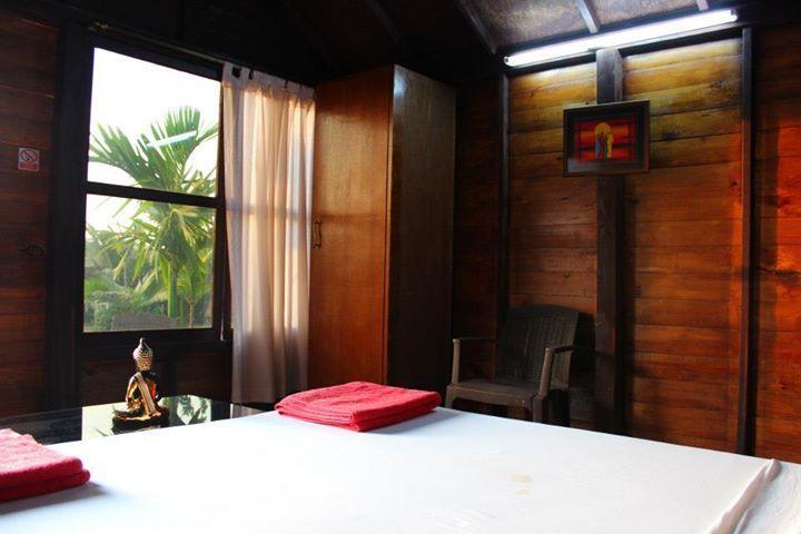 Rock Water Resort Morjim Ruang foto