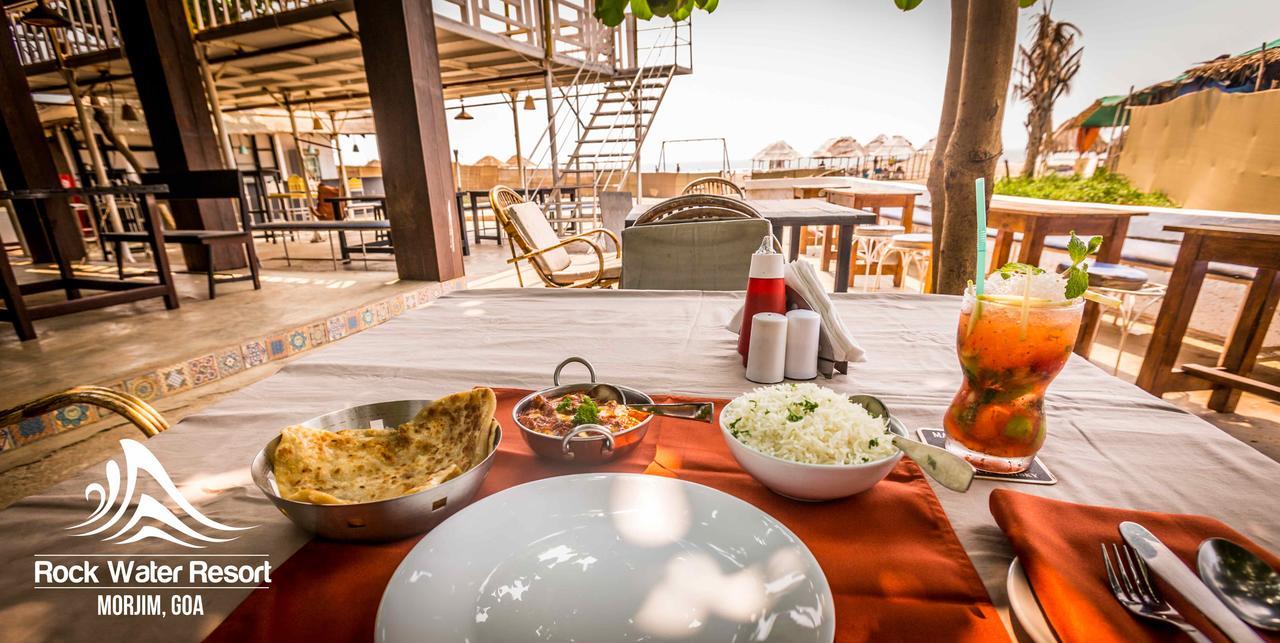 Rock Water Resort Morjim Bagian luar foto